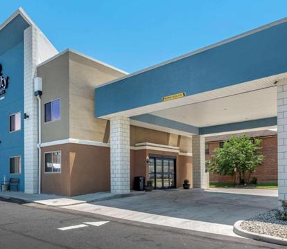 Photo of Quality Inn & Suites Evansville Downtown