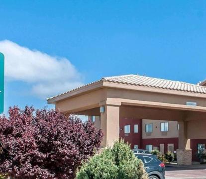 Best hotels with Spa and Wellness Center in Hobbs (New Mexico)