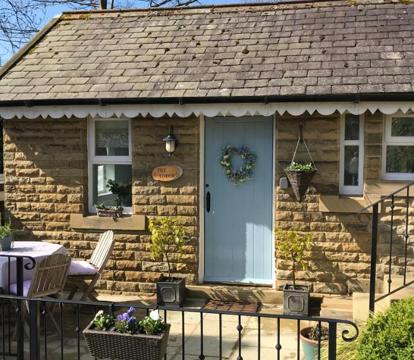 Adults Only Hotels in Holmfirth (West Yorkshire)