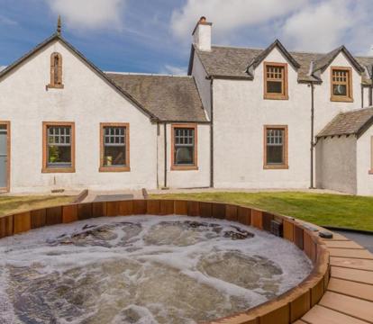 The most romantic hotels and getaways in Buchlyvie (Central Scotland)