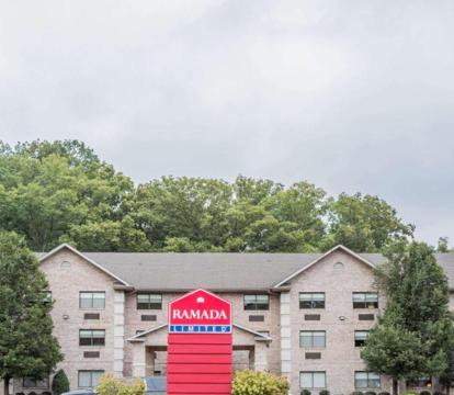 Photo of Ramada Limited by Wyndham- Huntington