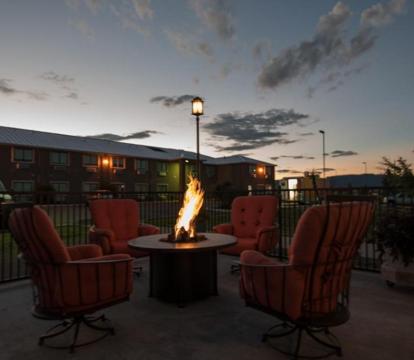 Best hotels with Spa and Wellness Center in Alpine (Texas)