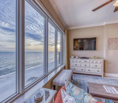 Photo of Regency Isle