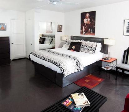 Photo of Palm Springs Rendezvous