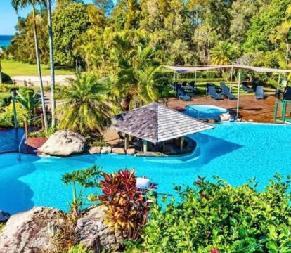 Photo of Superb Villa in Beach Resort