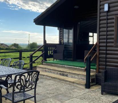 Photo of Rew Farm Country & Equestrian Accommodation - Sunrise Lodge