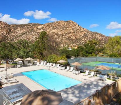 Best hotels with Spa and Wellness Center in Ramona (California)