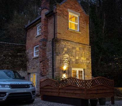 Adults Only Hotels in Crich (Derbyshire)