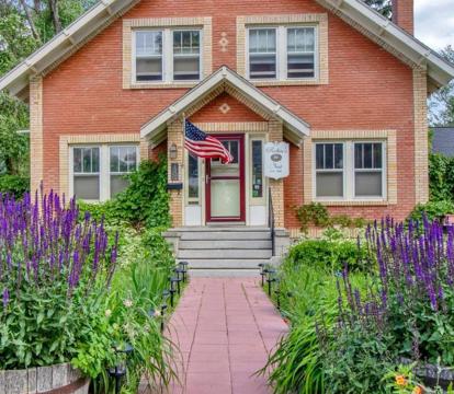 Photo of Robins Nest Bed & Breakfast