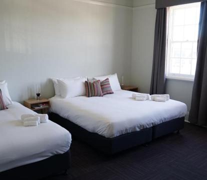 Photo of Rosehill Hotel