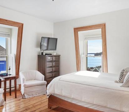 Photo of Sail Inn Lunenburg