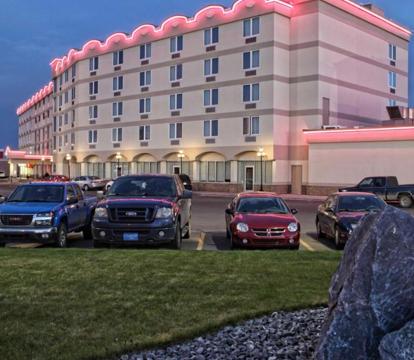 Photo of St. Albert Inn & Suites