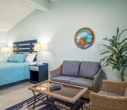 Photo of Salt Air Inn & Suites