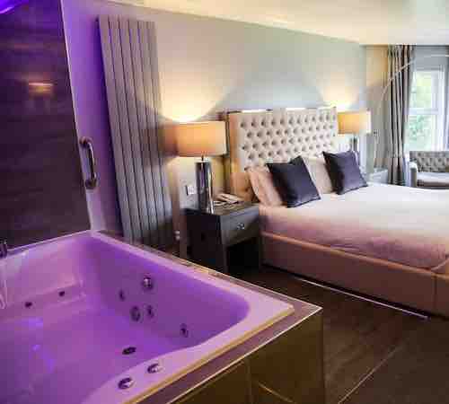 Hotels with a jacuzzi in the room in the United States