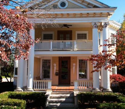 Photo of Showers Inn