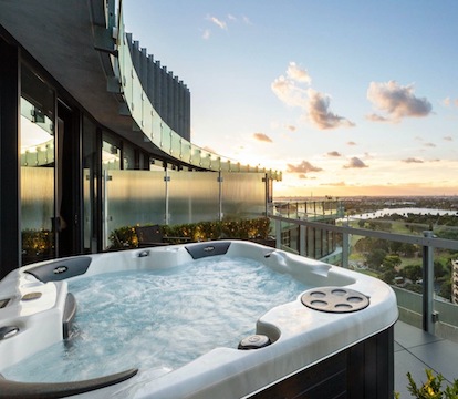 Hotels with hot tub in room in Australia