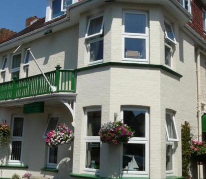 Photo of Southern Breeze Lodge - Adults Only