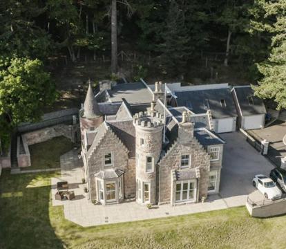 Photo of St Andrews House