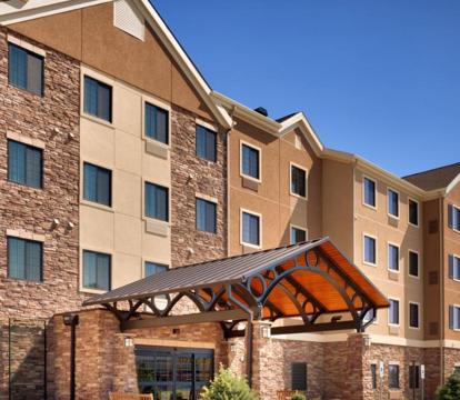 Escape to Romance: Unwind at Our Handpicked Selection of Romantic Hotels in Cheyenne (Wyoming)