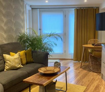 Photo of Streamside Apartment