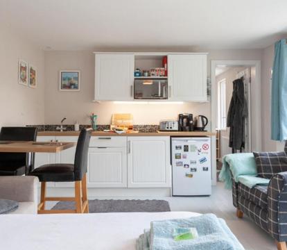 Photo of The Studio Castlerock with Hot Tub