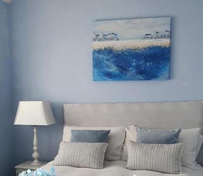 Photo of Stylish and cheerful property