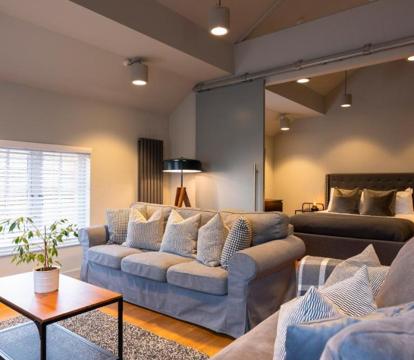 Photo of Stylish Luxury Apartment in The Centre of Henley