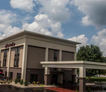 Photo of Hampton Inn Summersville