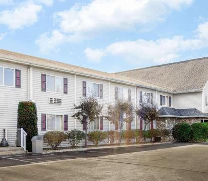 Photo of Super 8 by Wyndham St. Ignace