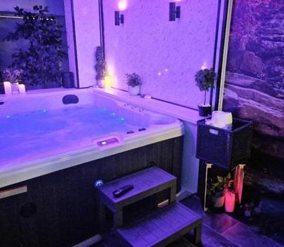 Photo of Luxury 9ine SUPER BEAUTIFUL JACUZZI APARTMENT WITH BALCONY