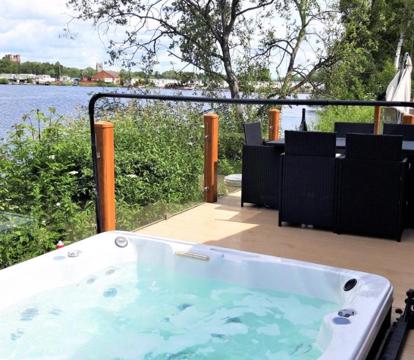 Photo of Tattershall Lakeside Lodge Indulgent wheelchair accessible 8 berth with Hot Tub