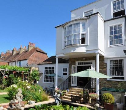 Photo of Canterbury Hotel