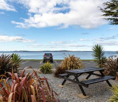 Photo of Beachfront Apartment Blackmans Bay