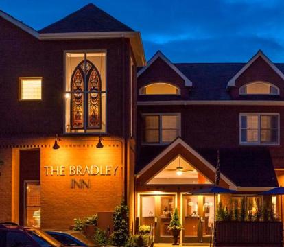 Photo of The Bradley Boulder Inn