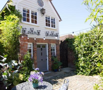 Photo of The Clock House