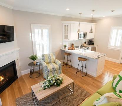 Photo of The East Island Reserve Hotel