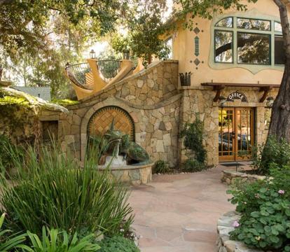 Escape to Romance: Unwind at Our Handpicked Selection of Romantic Hotels in Ojai (California)