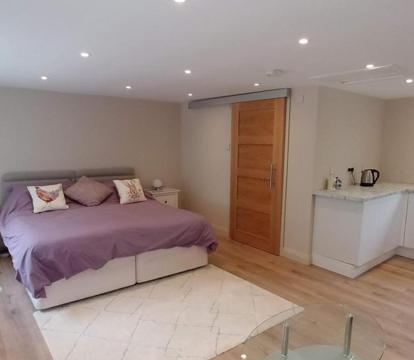 Photo of The Garden Room, 1 Heath Cottage