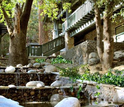 Escape to Romance: Unwind at Our Handpicked Selection of Romantic Hotels in Idyllwild (California)