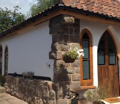 Photo of The Hideaway - a charming, unique retreat in Long Ashton, Bristol