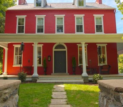 Photo of The Hollinger House