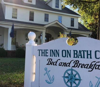 Escape to Romance: Unwind at Our Handpicked Selection of Romantic Hotels in Bath (North Carolina)