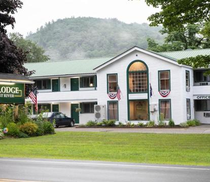Escape to Romance: Unwind at Our Handpicked Selection of Romantic Hotels in Newfane (Vermont)