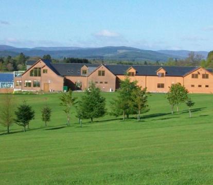 SpaHotels in Aboyne (Grampian)