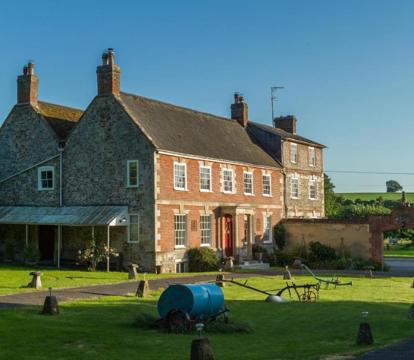 Photo of Rollestone Manor B&B and Restaurant