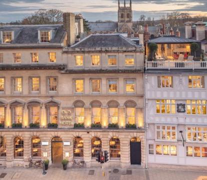 Photo of Old Bank Hotel