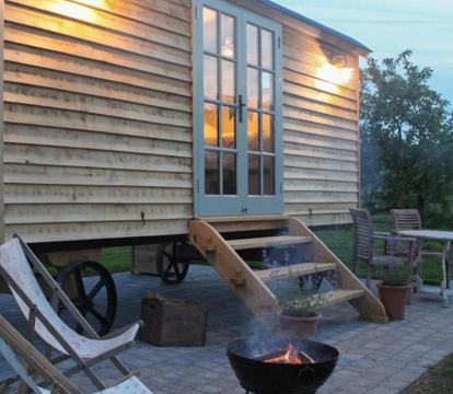Photo of The Parlour, for Alton Towers & the Peak District