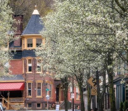 Escape to Romance: Unwind at Our Handpicked Selection of Romantic Hotels in Jim Thorpe (Pennsylvania)