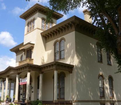 Photo of The Pepin Mansion Bed & Breakfast