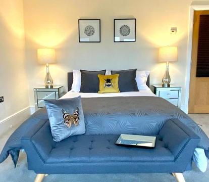 Photo of Private Room - The River Room at Burway House on The River Thames